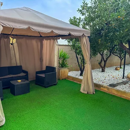 Casa Mandarino Con Parcheggio 孔韦尔萨诺